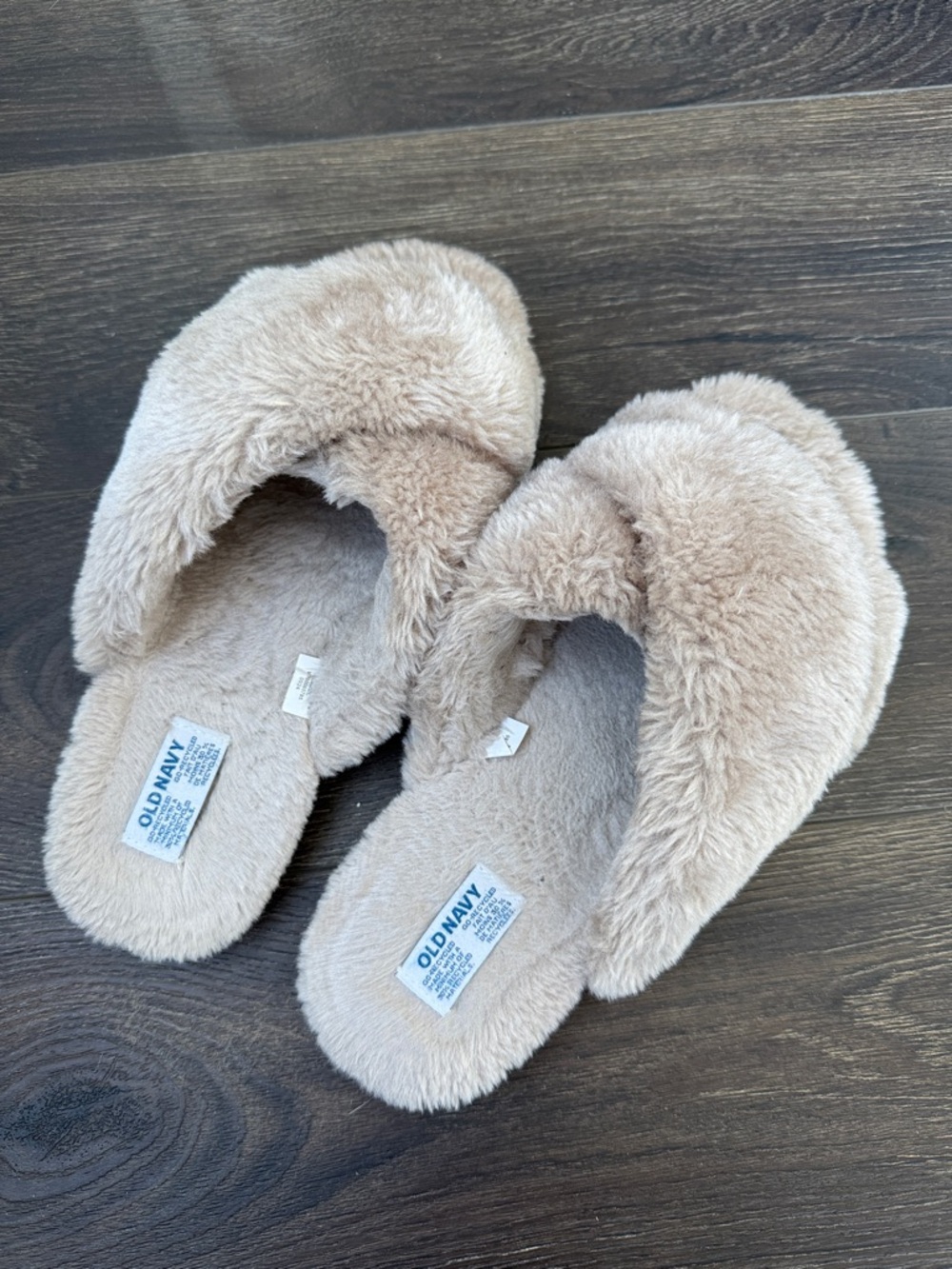Old Navy Faux-Fur Crossband Slide Slippers in Beige